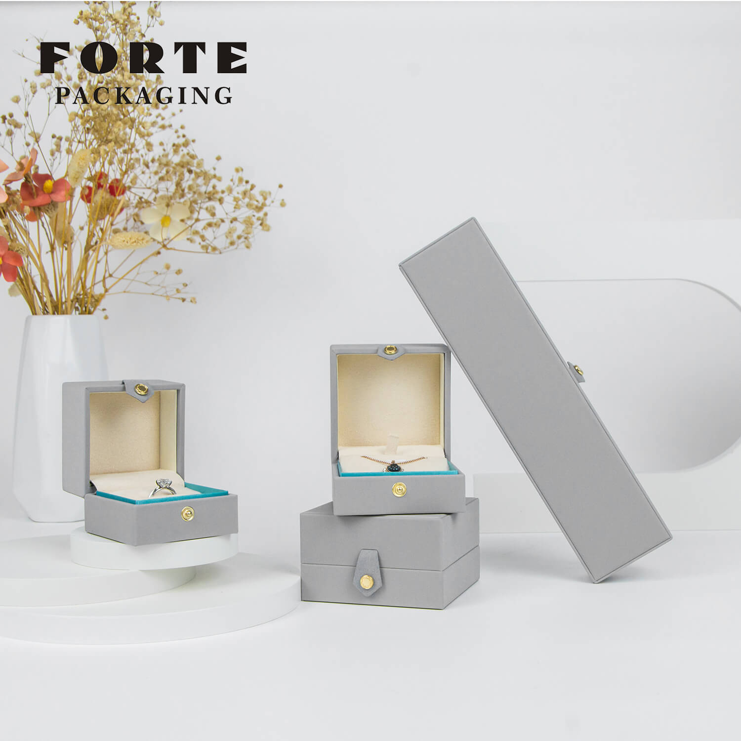 FORTE Schmuckverpackung – beige Leder-Ohrringbox