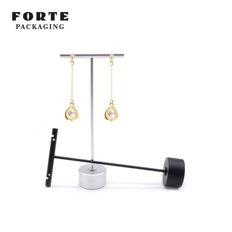 FORTE RTS Schmuckständer mit runder Platte aus Metall, Inventar für Ohrringe, Präsentationsständer, rosa